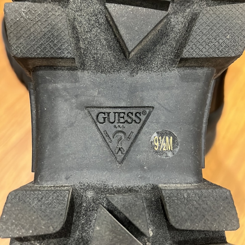 Guess Slip on leather Boots - Picture 4 of 7